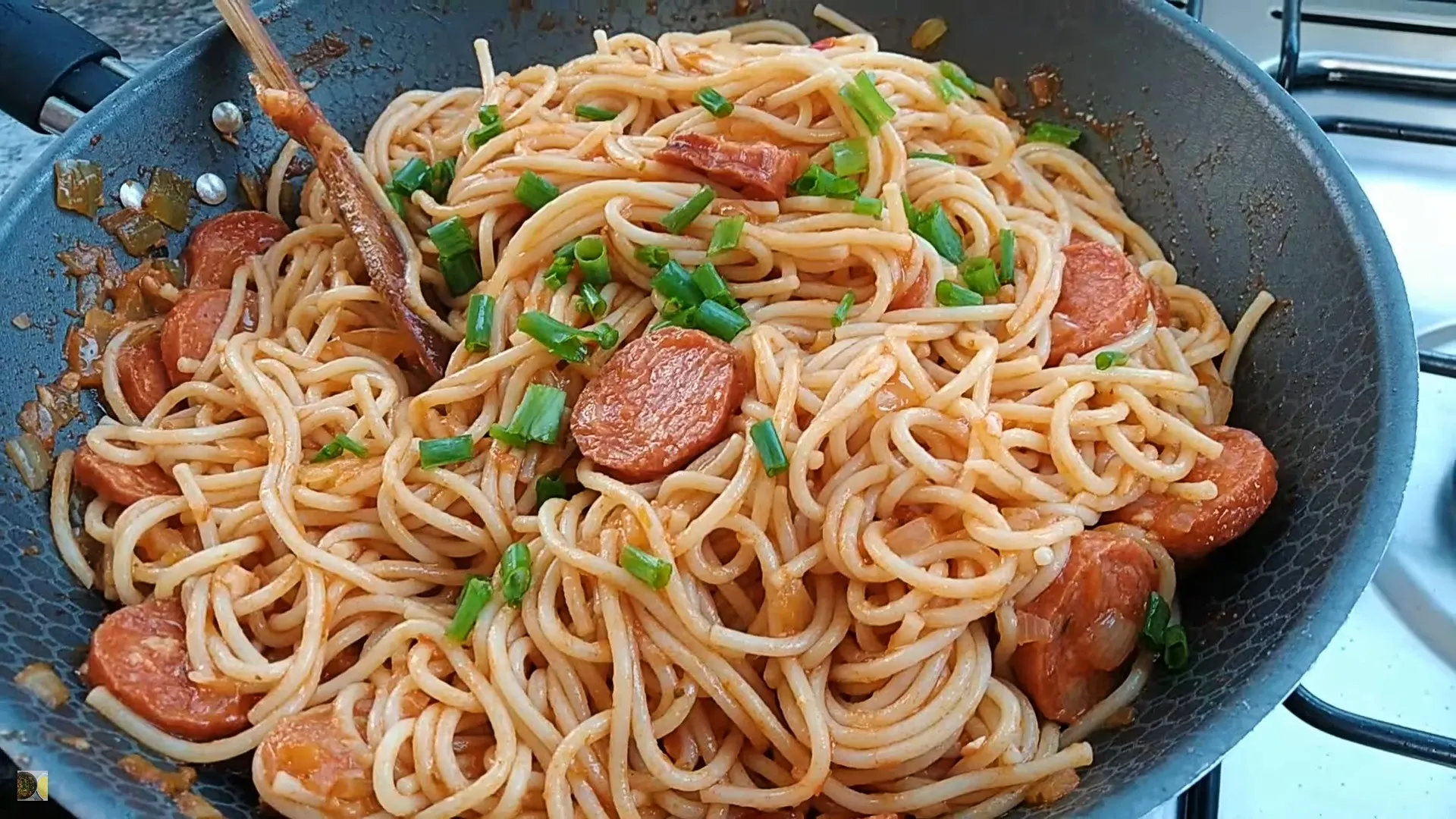 Pasta con peperoni